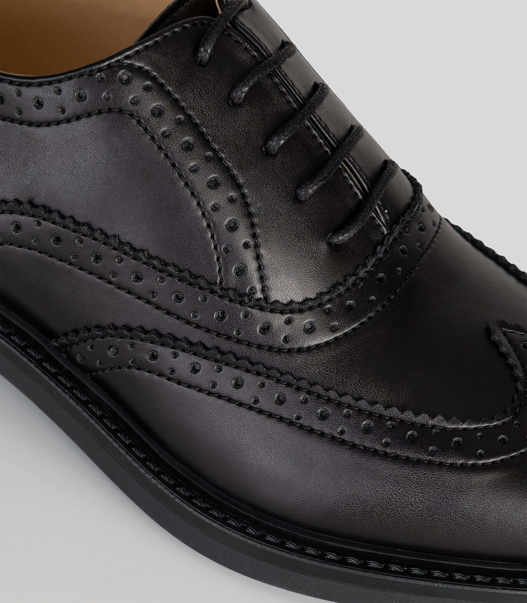 Vegan Oxford brogue black