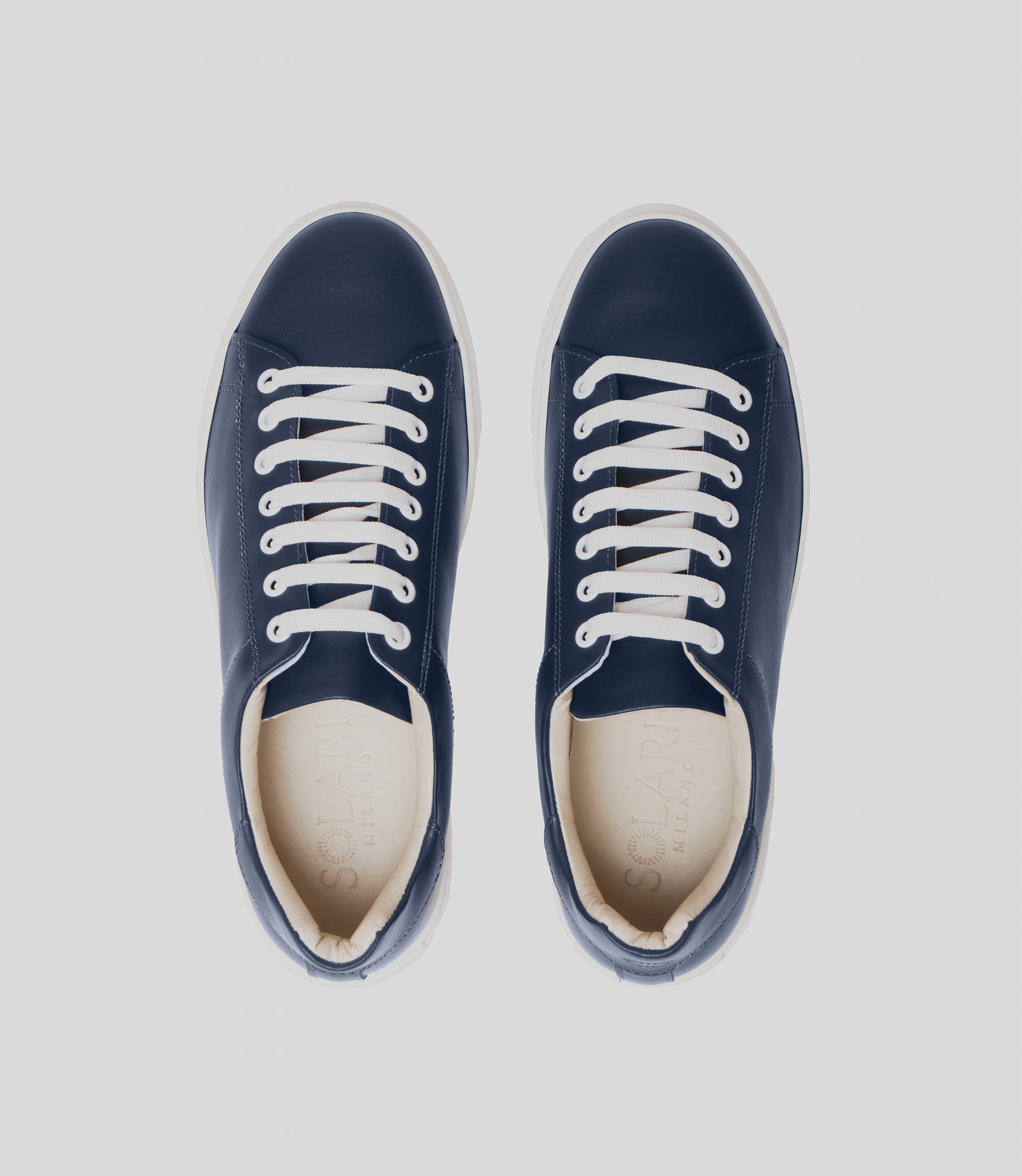 White vegan sneaker by Solari Milano, sole and bamboo lining detail