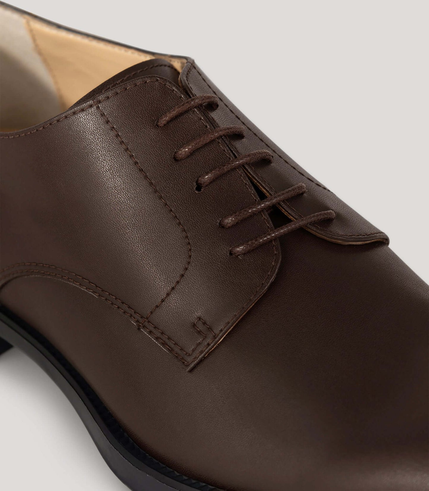 Vegan Derby Woman Brown