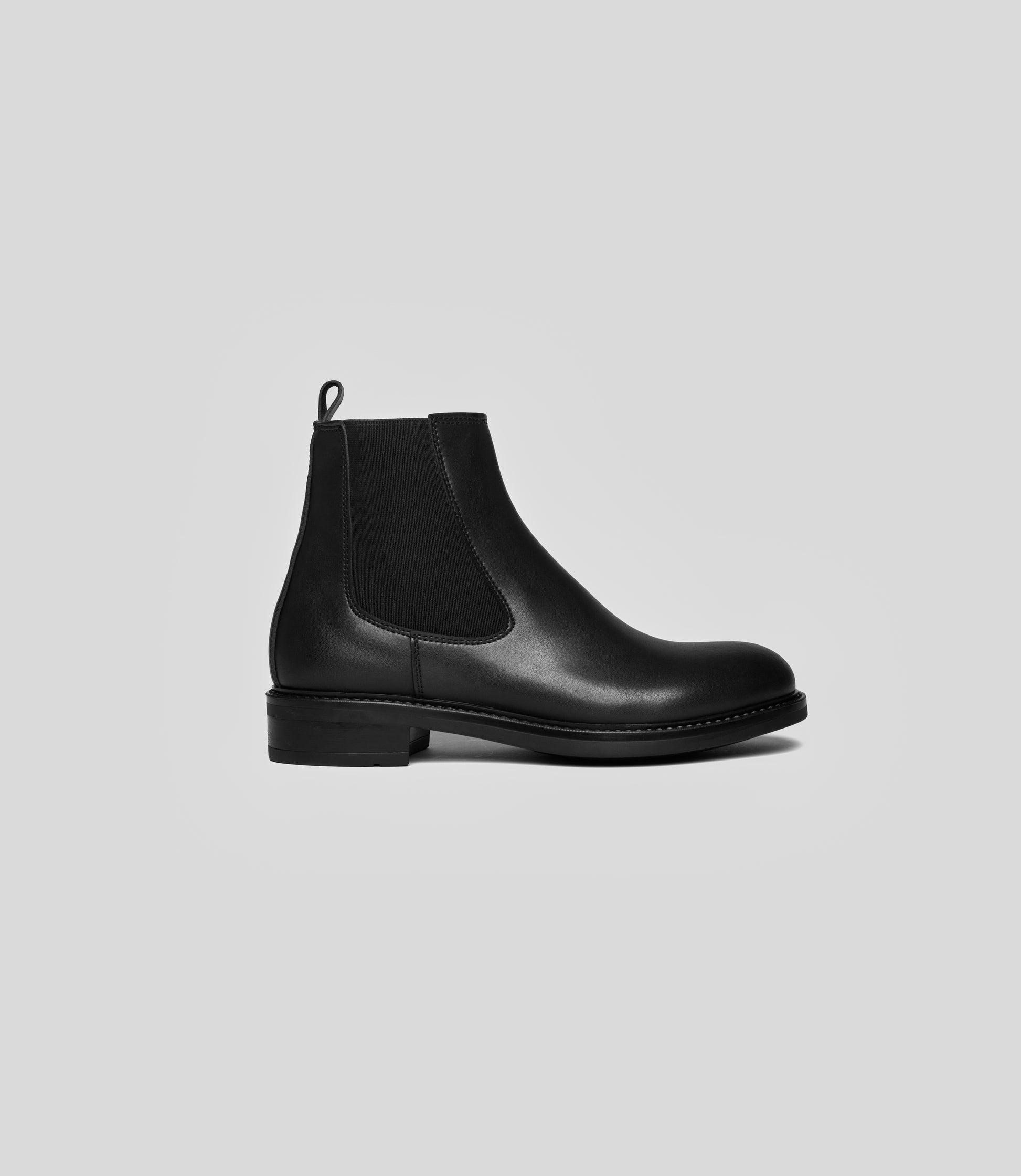 vegan chelsea boot women black